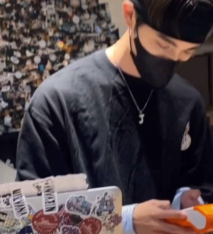 当店员送外卖，没出道的选秀选手现在怎么样了？有的真的有些惨