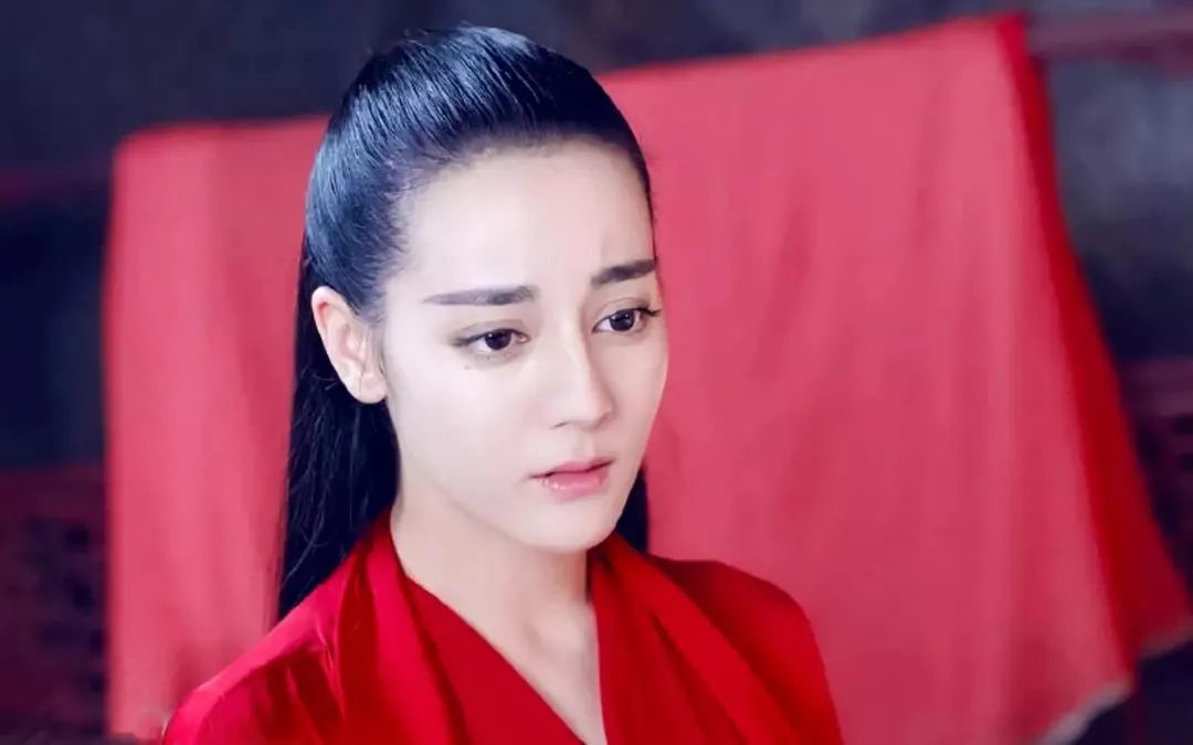 拜托给赵露思们好好梳下头