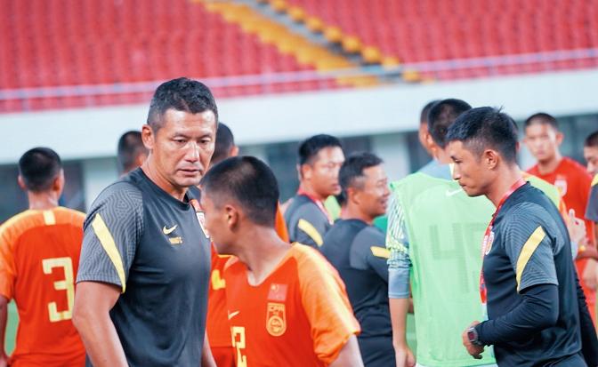 杨晨是留洋球员里最成功的一位吗,杨晨海外高光时刻