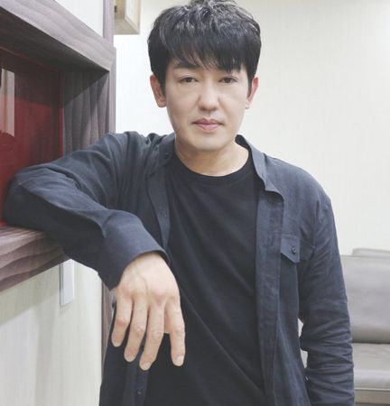 导演初次见他:也太瘦!《鱿鱼游戏》男星花1个月「胖成92kg恶霸」