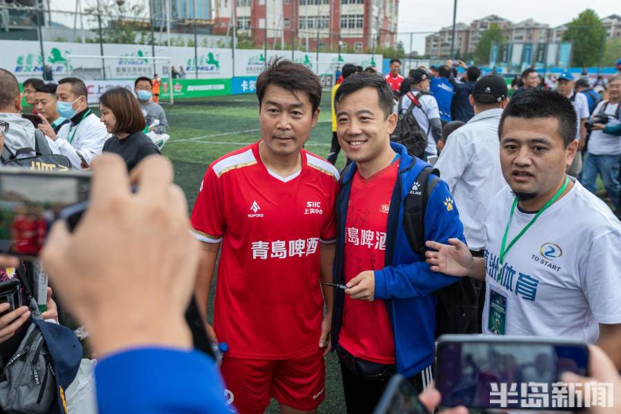 绿茵场上追梦想的下一句,绿茵场上冲刺防守