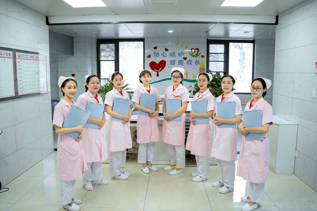 建始：培育政务服务“两树”体系大力提升“减审批”质效