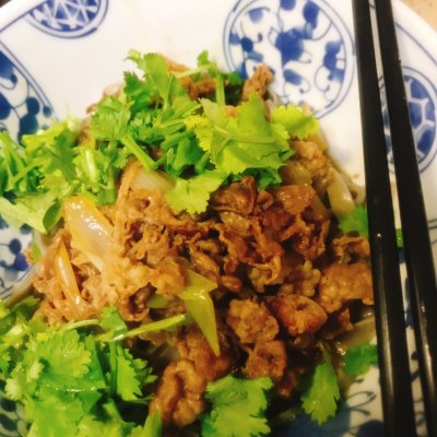 每天一道菜羊肉汆面,这个季节来碗热腾腾的羊肉汆面