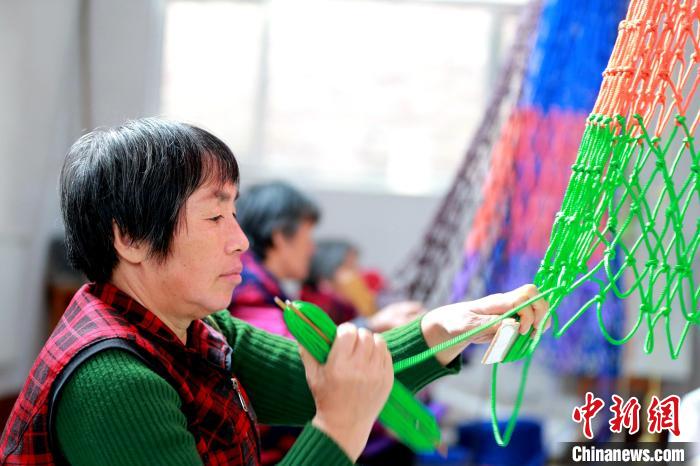 揭秘“网绳之乡”的致富密码:300年传承“触网”腾飞
