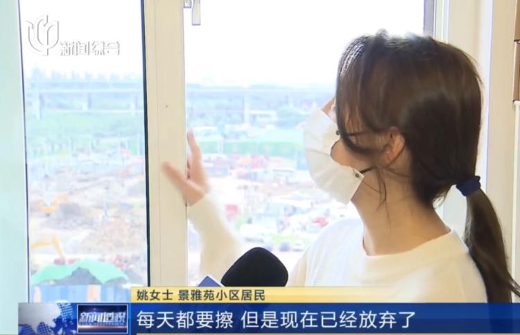 开兴路上“伐开心”，周边居民：八年投诉无果！半夜被吓醒，窗都开不了