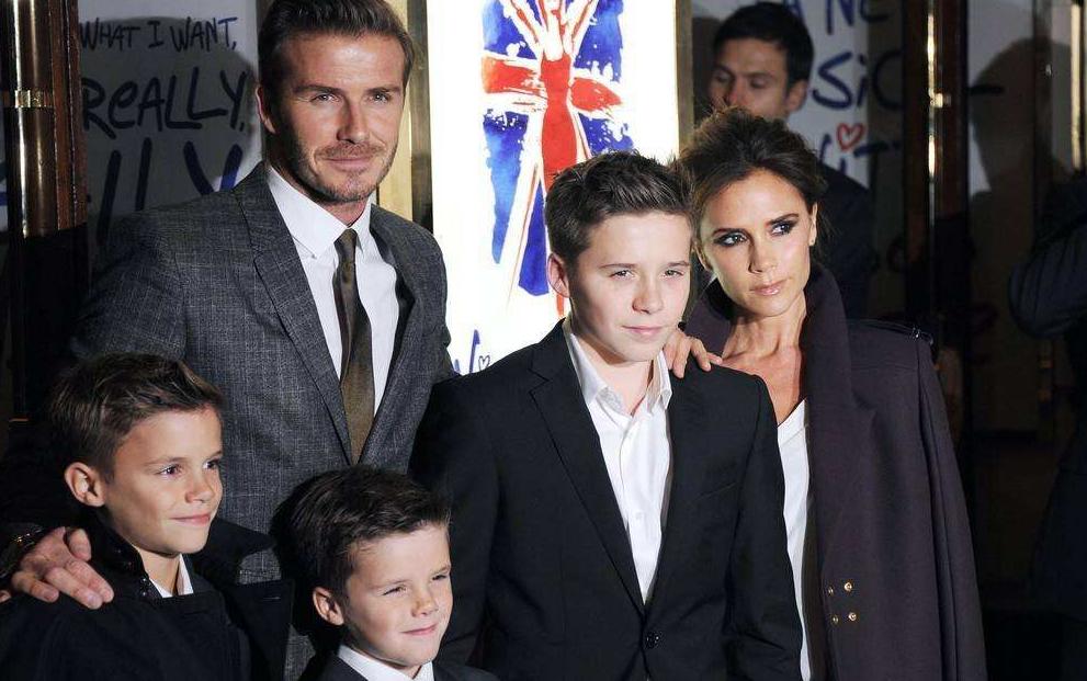 贝克汉姆晒女儿美照,贝克汉姆戴安娜