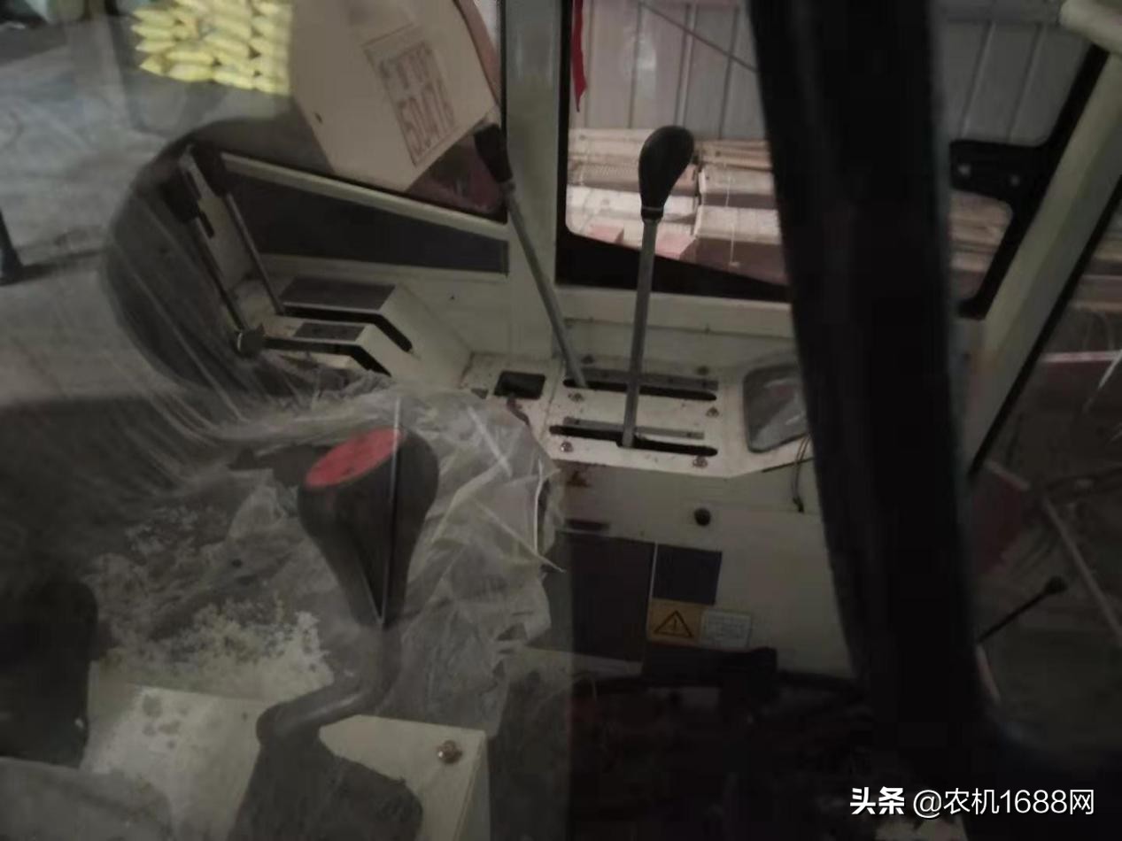 为什么不建议买谷王收割机,雷沃谷神收割机好还是久保田好