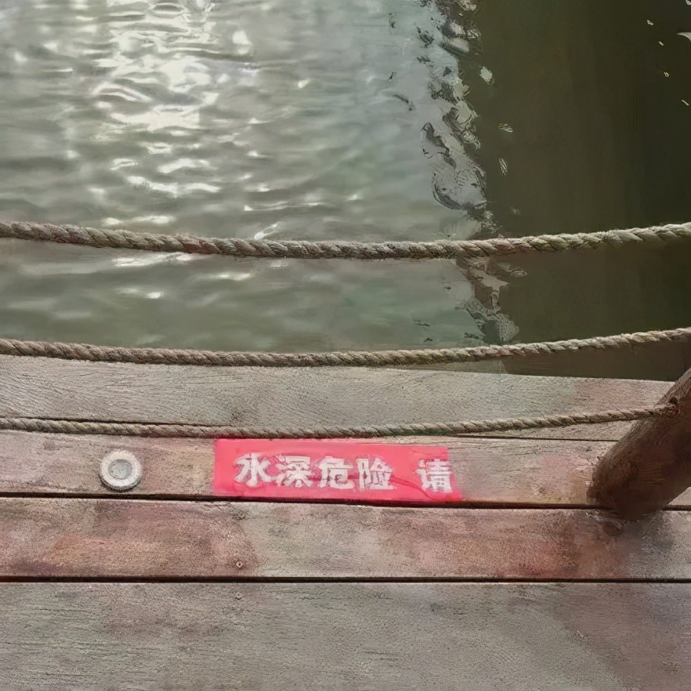 全日制的本科文凭,不用上学也可考大学本科学历