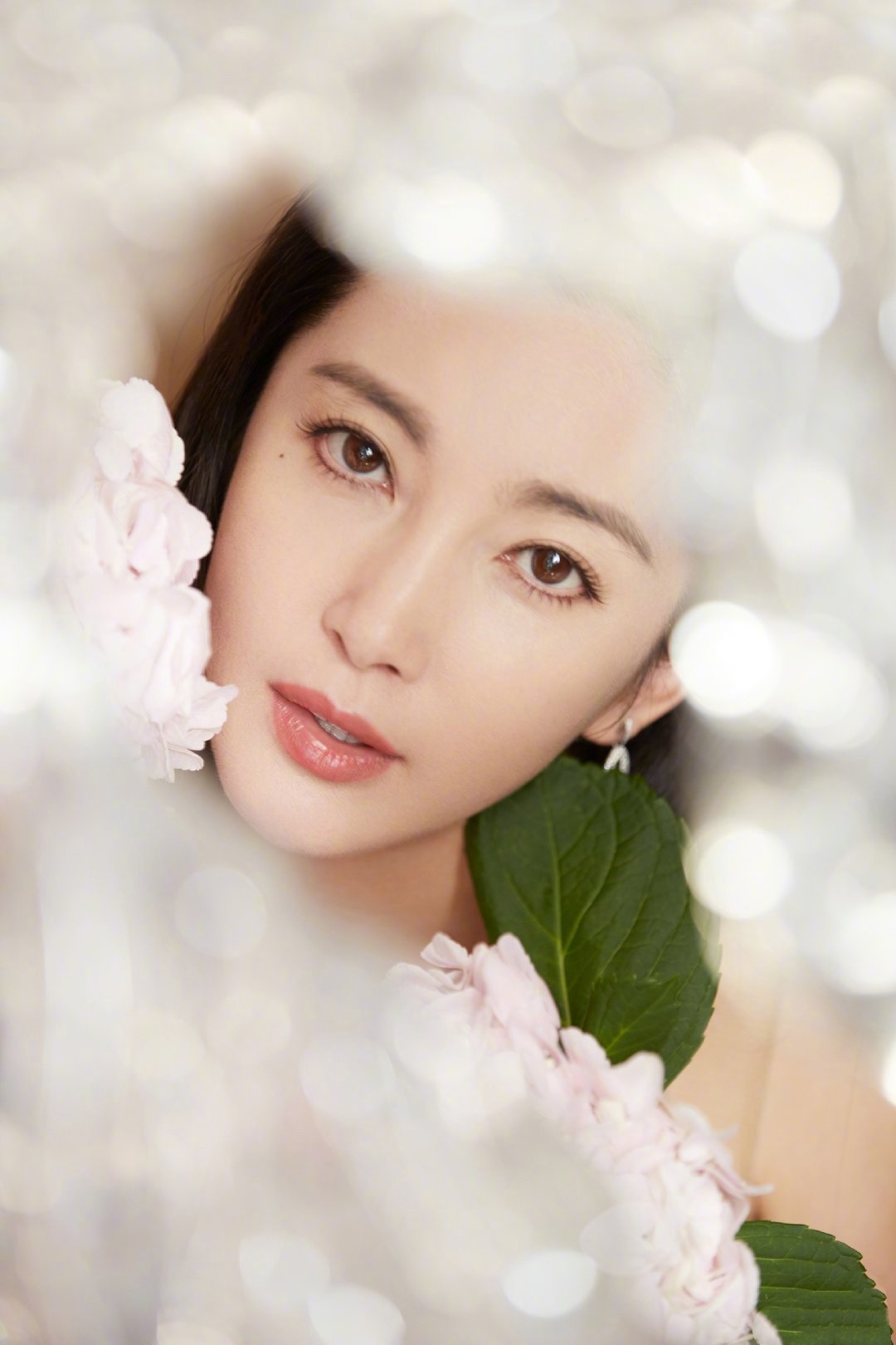 脸上有痣的女生都非常漂亮,脸上哪几个地方长痣是气质女神