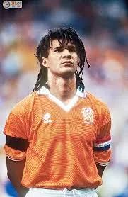 荷兰足球三剑客中文解说,荷兰三剑客天下足球