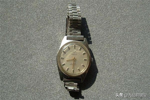 老三鑫手表价值多少钱,老上海牌手表能值多少钱