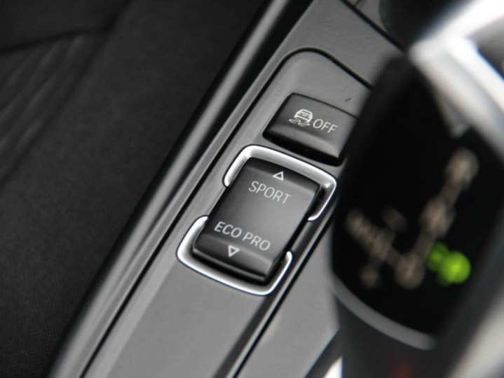 宝马1系小钢炮116,宝马14款116i能插u盘吗