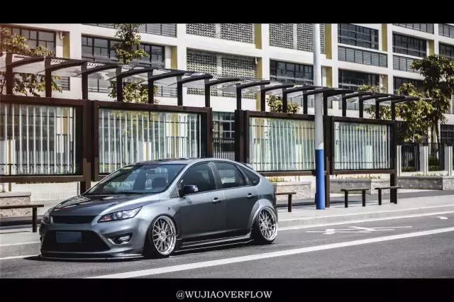 福克斯三厢外国改装st案例,福克斯改装内饰carplay