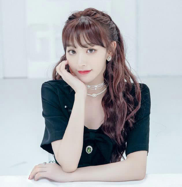 网络谣言害人不浅！孔雪儿崩溃落泪被质疑卖惨，我关注的却是Lisa