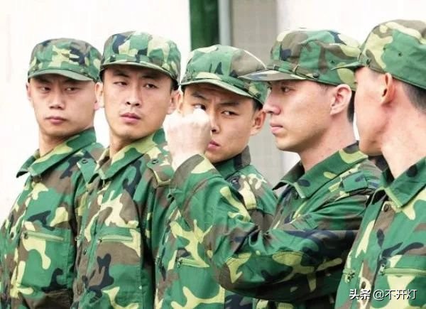 国足63分钟孙兴慜,国足军训视频