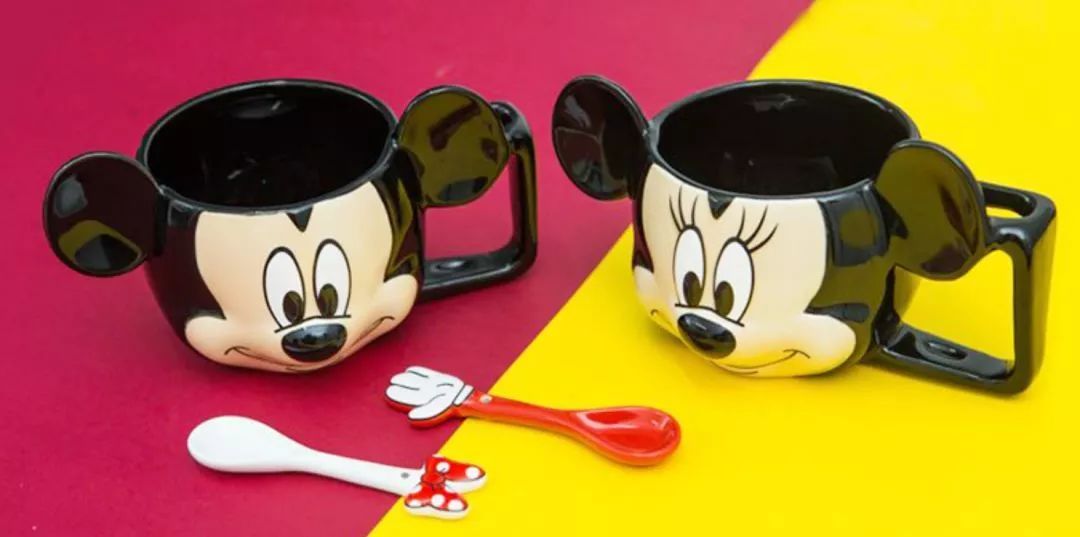 从IP到IP衍生品，主题乐园征服我们的那些“玩具”