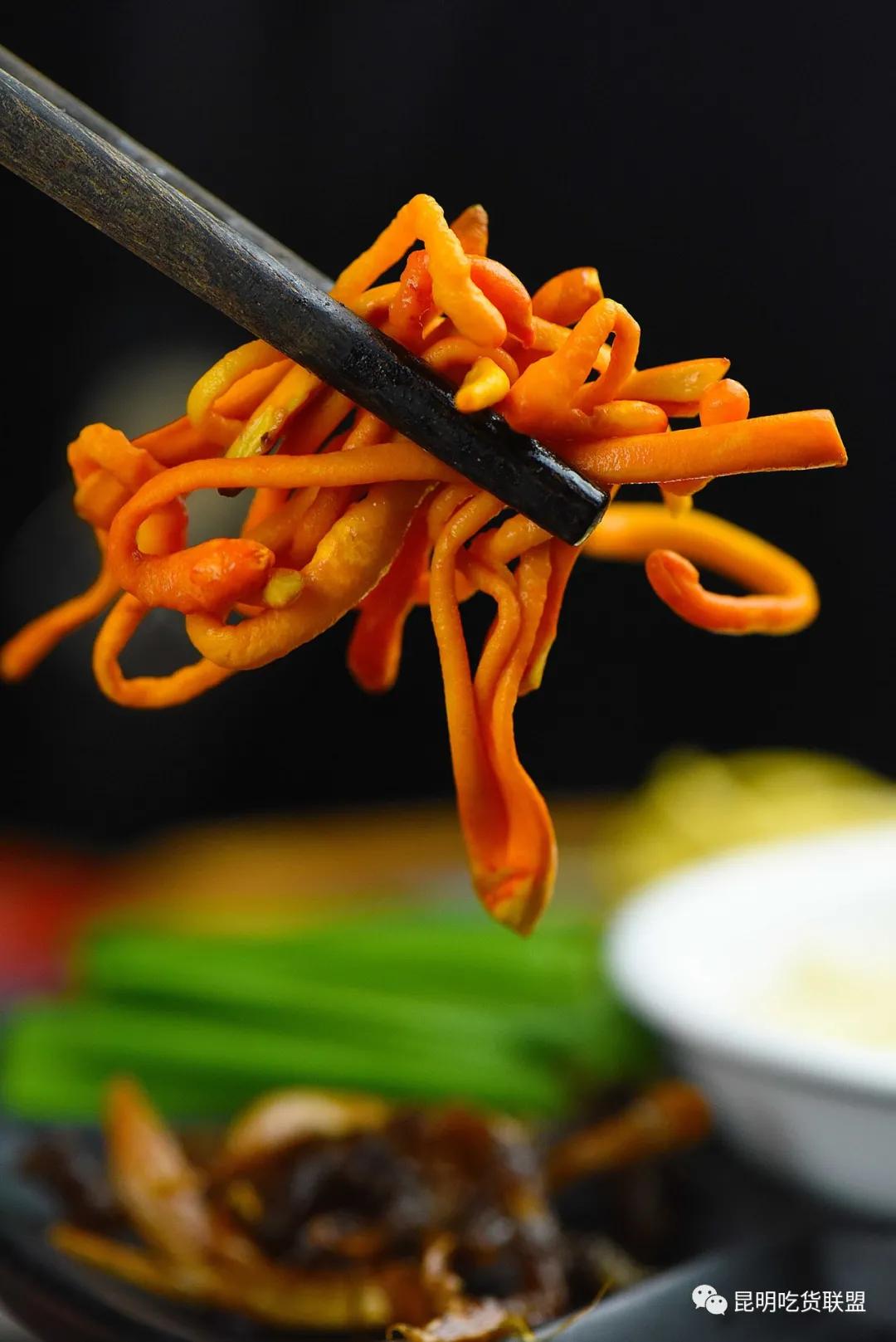 昆明老街附近哪家过桥米线好吃,昆明过桥米线百年老店哪家最正宗