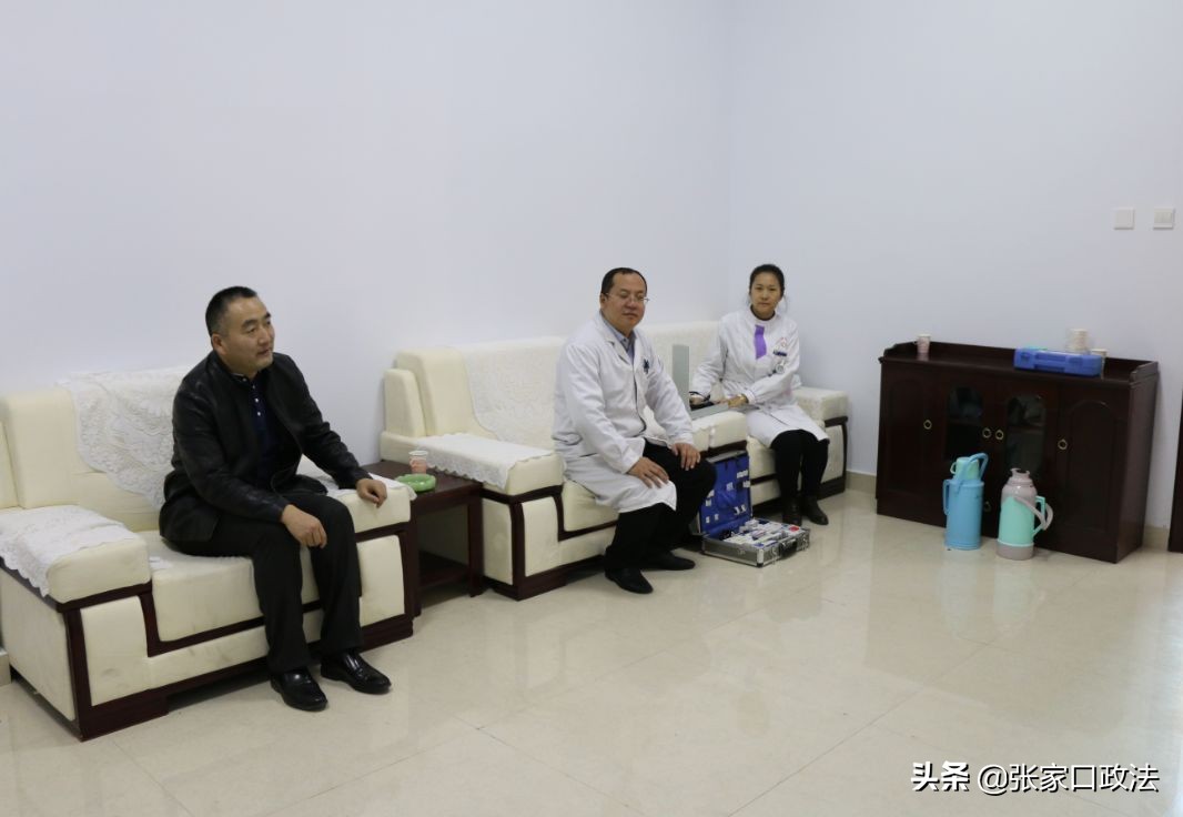 市委常委、政法委书记王亚军深入市中院现场督导冯海军等31人涉黑案件开庭审理工作