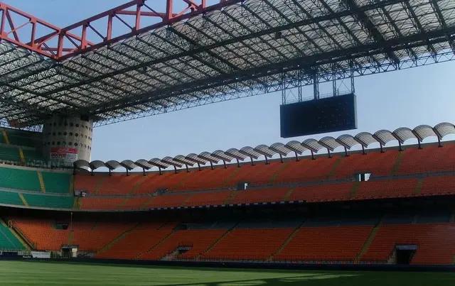 足球场顶棚结构图解,世界足球场的建造全过程