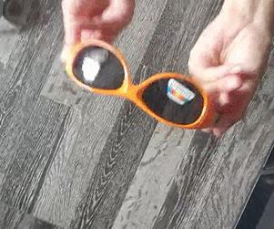 便宜又实用的儿童墨镜,买了个墨镜居然是双层