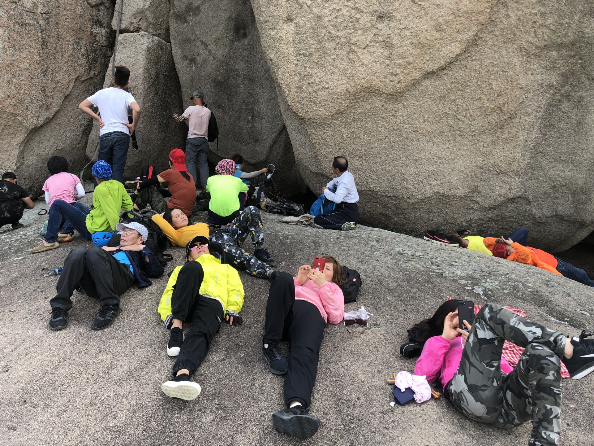 乌山三石连登快乐之旅星期六登山队