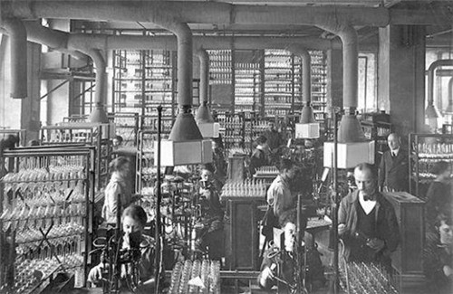 一颗灯泡的寿命，本来有100年，背后却藏着你不知道的奸商阴谋