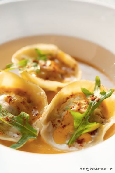 武康大楼和思南公馆哪个好,对比上海与武汉的武康大楼