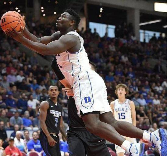 耐克市值蒸发463亿,耐克损失13亿踩爆篮球鞋