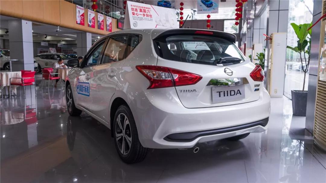 东风日产骐达:价格高一点,但空间告诉你值得!「快车体验043」