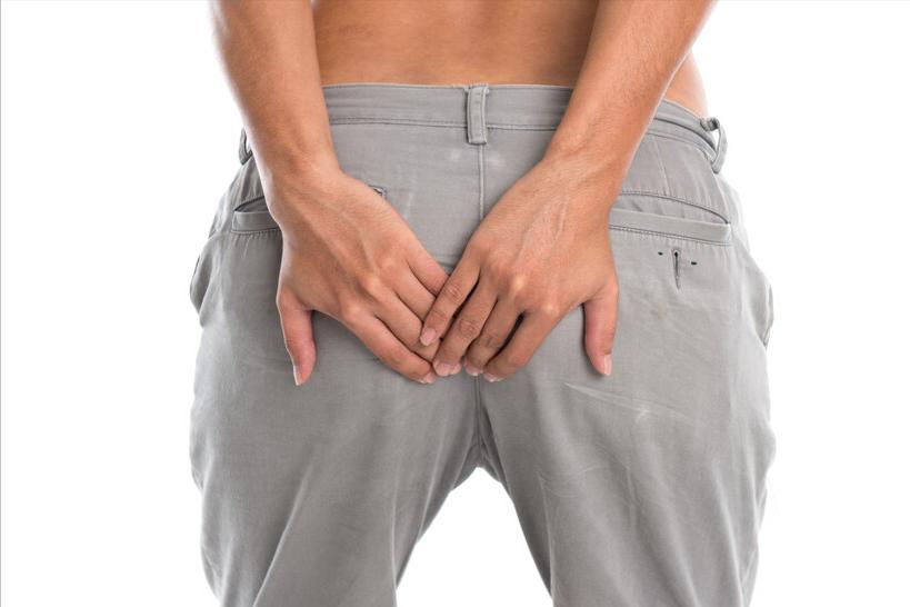 肛门有个东西脱出是痔疮还是疣体,肛门脱出来的疙瘩是痔疮还是肠癌