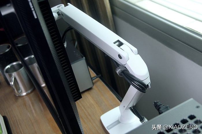 没有什么桌面几点零,折腾不止的电脑桌面好物分享