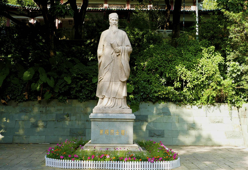 惠州西湖苏东坡小妾墓,惠州西湖和苏东坡有什么关系