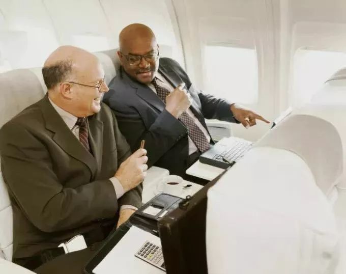 飞机舱位字母代表什么,飞机舱位信息