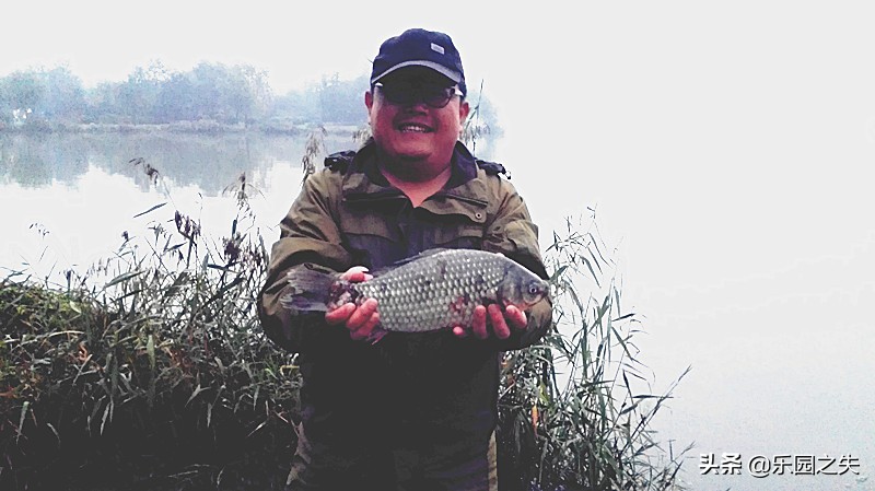 冬季岸筏作钓鲫鱼，掌握这些技巧与细节处理，事半功倍
