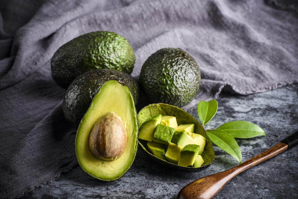 过分成熟牛油果能吃吗,牛油果什么情况下不能吃了