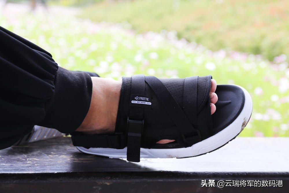 走出自己的品味——FREETIE两穿休闲凉鞋体验