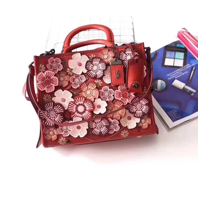 大家会买蔻驰几年前的包吗,几百块钱能买到蔻驰真包吗