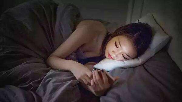 皮肤暗淡无光怎么食疗,怎样改善皮肤暗黄无光小妙招