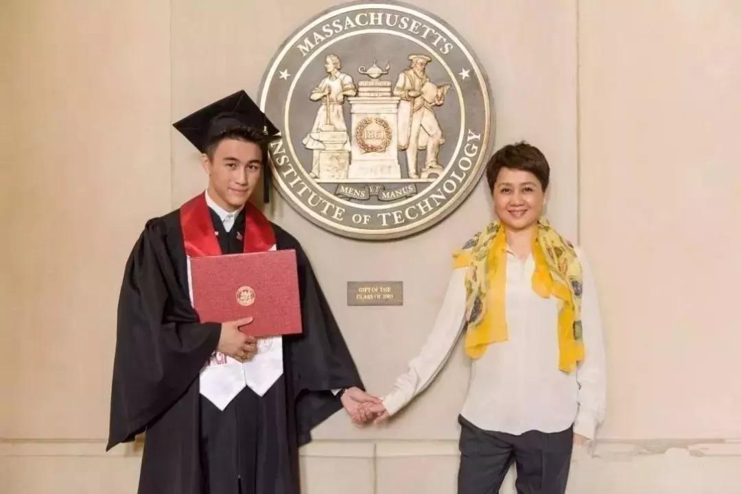 潜伏上海“名媛”群，做了半个月观察者后，我发现真名媛是这样的