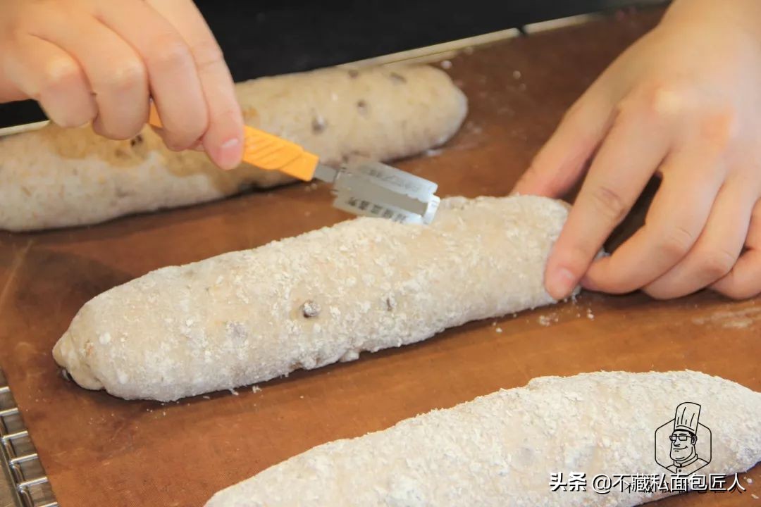 黑麦法棍的正宗做法与烤法,黑麦法棍