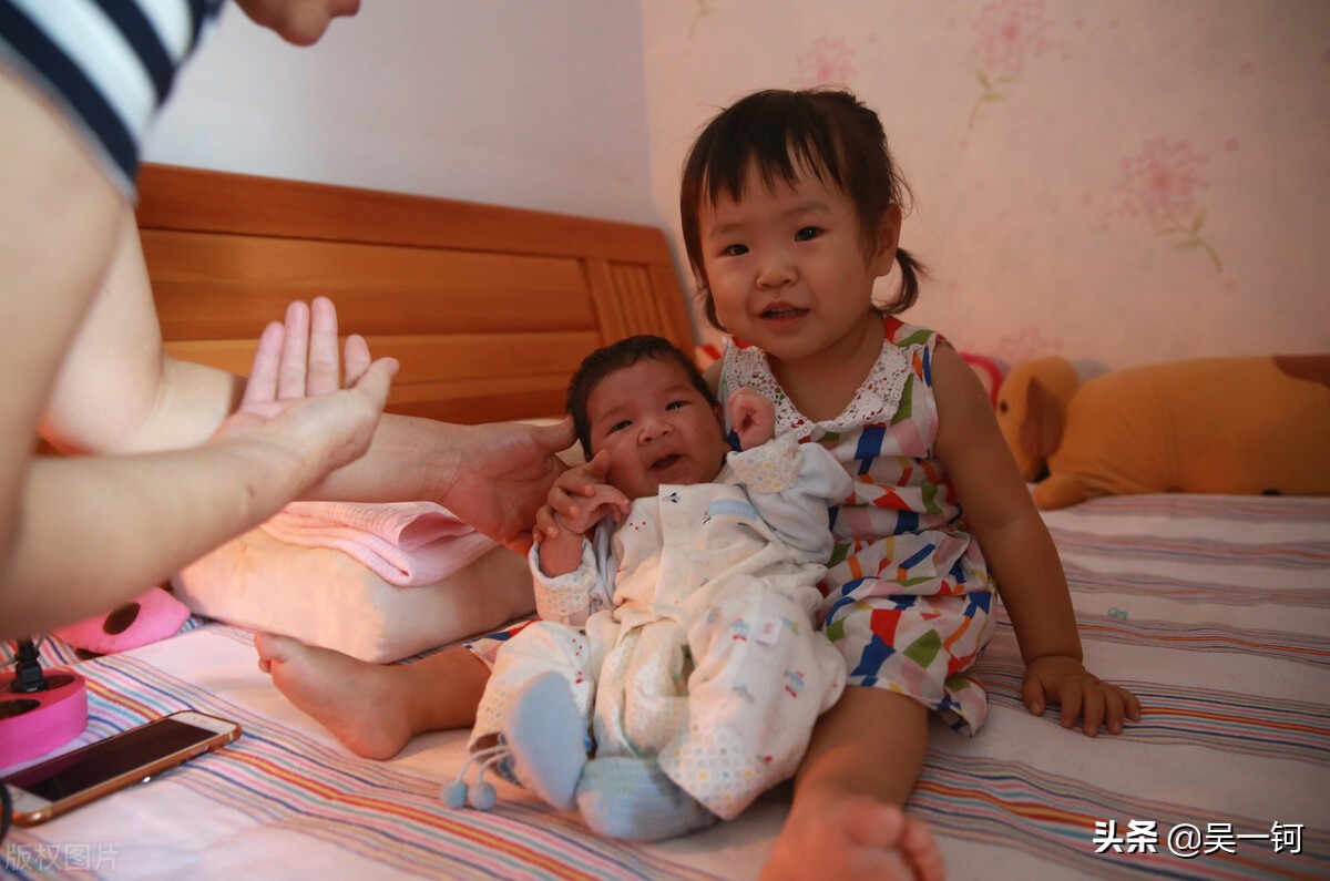 吴一钶：生二胎没人带孩子怎么办？生二胎前后，这4点你要记牢