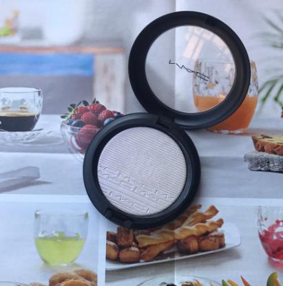 mac粉金高光和仙桃高光区别,mac高光和阿玛尼鸡年高光哪款好