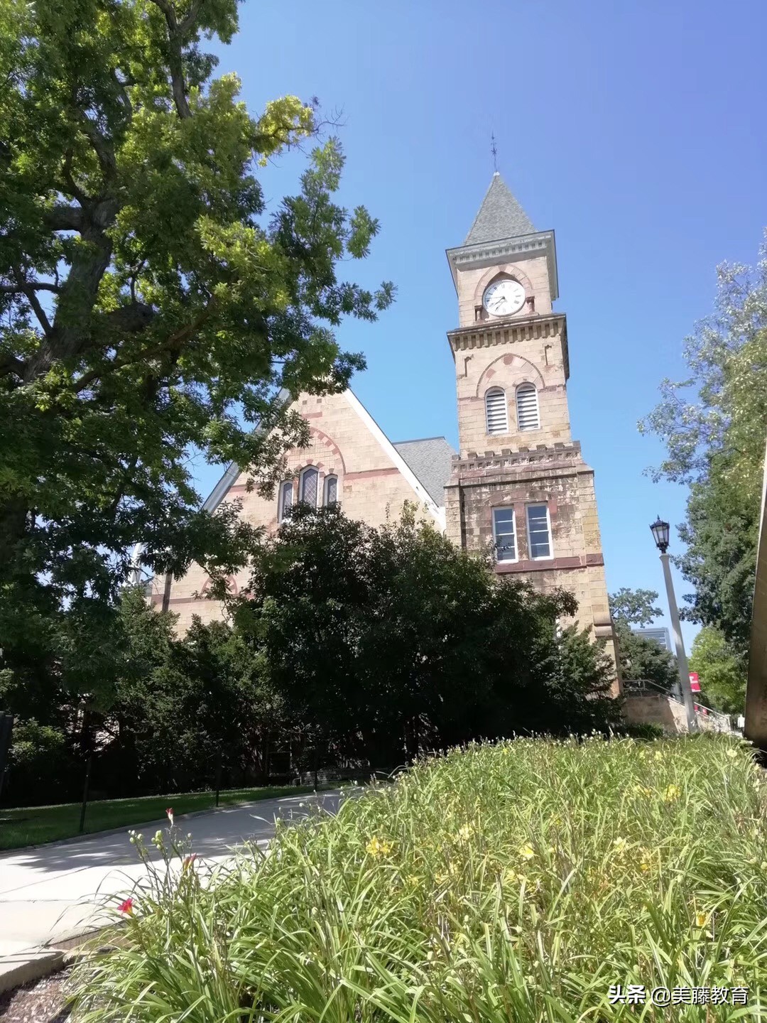 曼哈顿学校简介,曼哈顿维尔学院