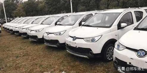 姣忓杞︿紒閮芥湁鎴块棿閲岀殑澶ц薄,姣忓杞︿紒鐨勯珮绔搧鐗岃溅