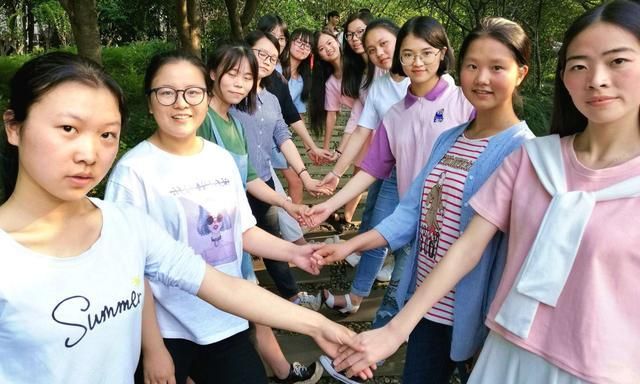 广安今年高考状元广安中学有几个,广安花桥中学和广安三中哪一个好