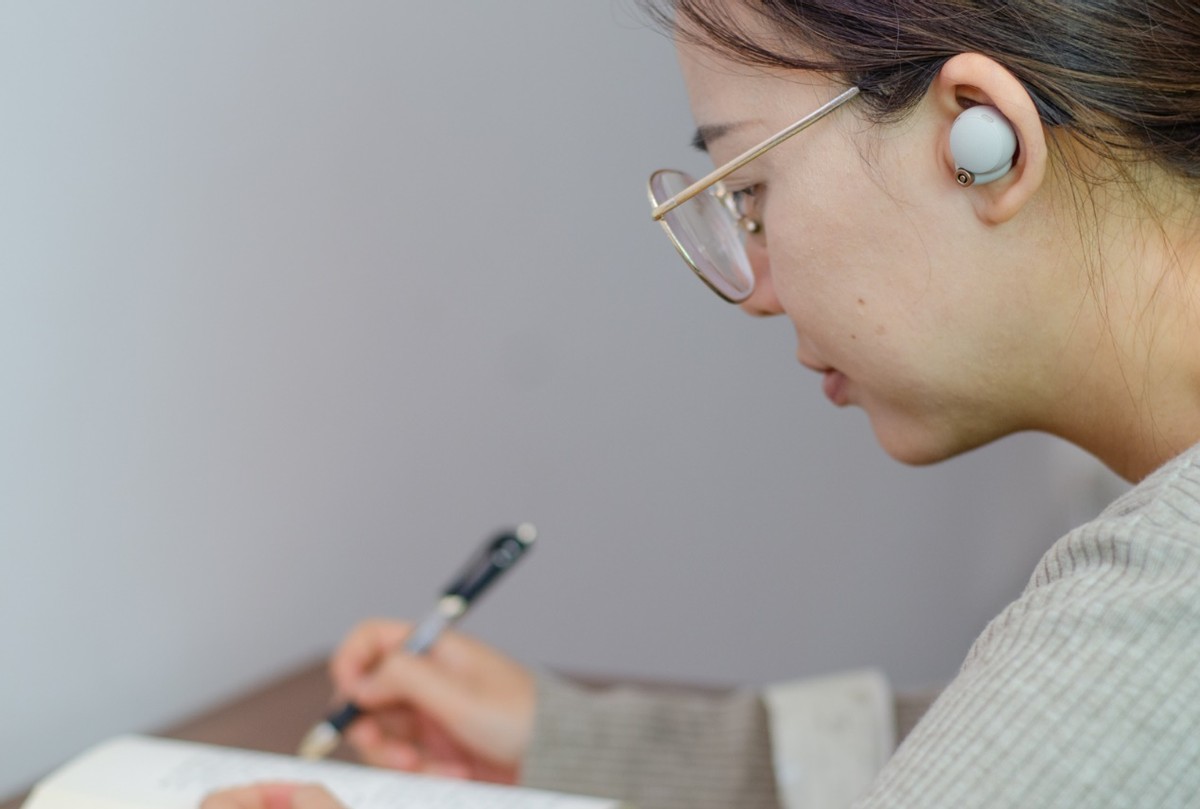 真无线降噪耳机头戴,真无线降噪耳机300左右