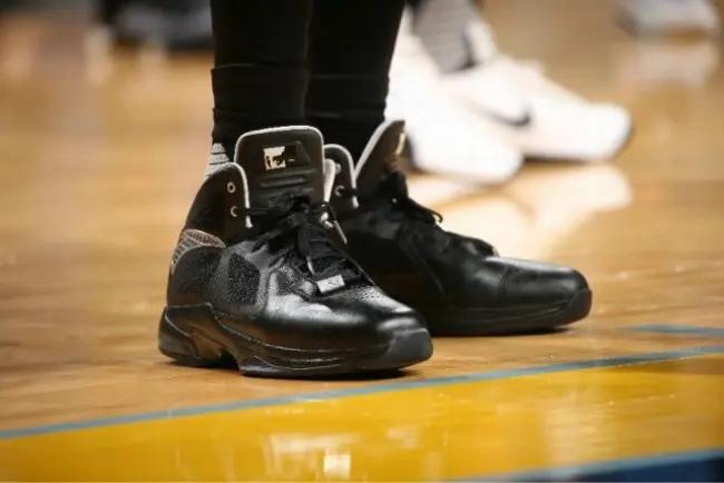 狼王加内特穿过的球鞋,球鞋加内特