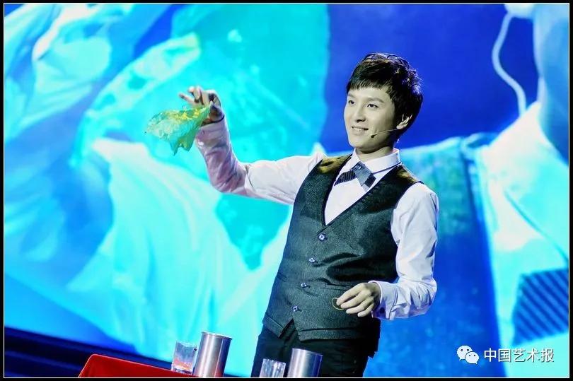 傅琰东春晚魔术大全,傅琰东春晚魔术变装