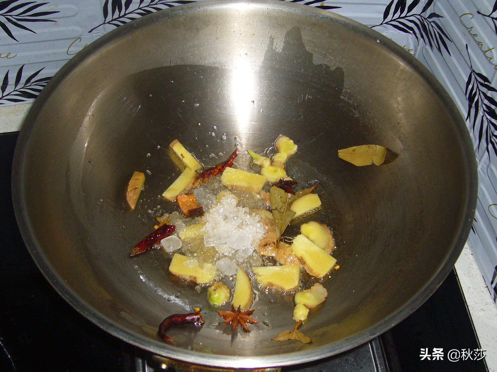 猴头菇煲排骨还可以放什么,当归可以和猴头菇一起煲吗