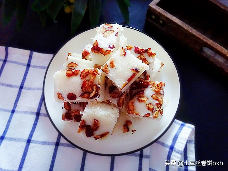 米发糕做法松软又好吃,自己在家做米发糕吃